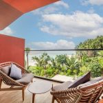 HOT SUMMER STAYCATION DEAL FOR COUPLE