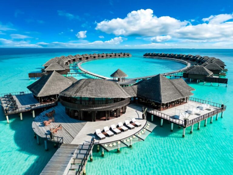 Maldives – Experience Ultimate Luxury in Paradise