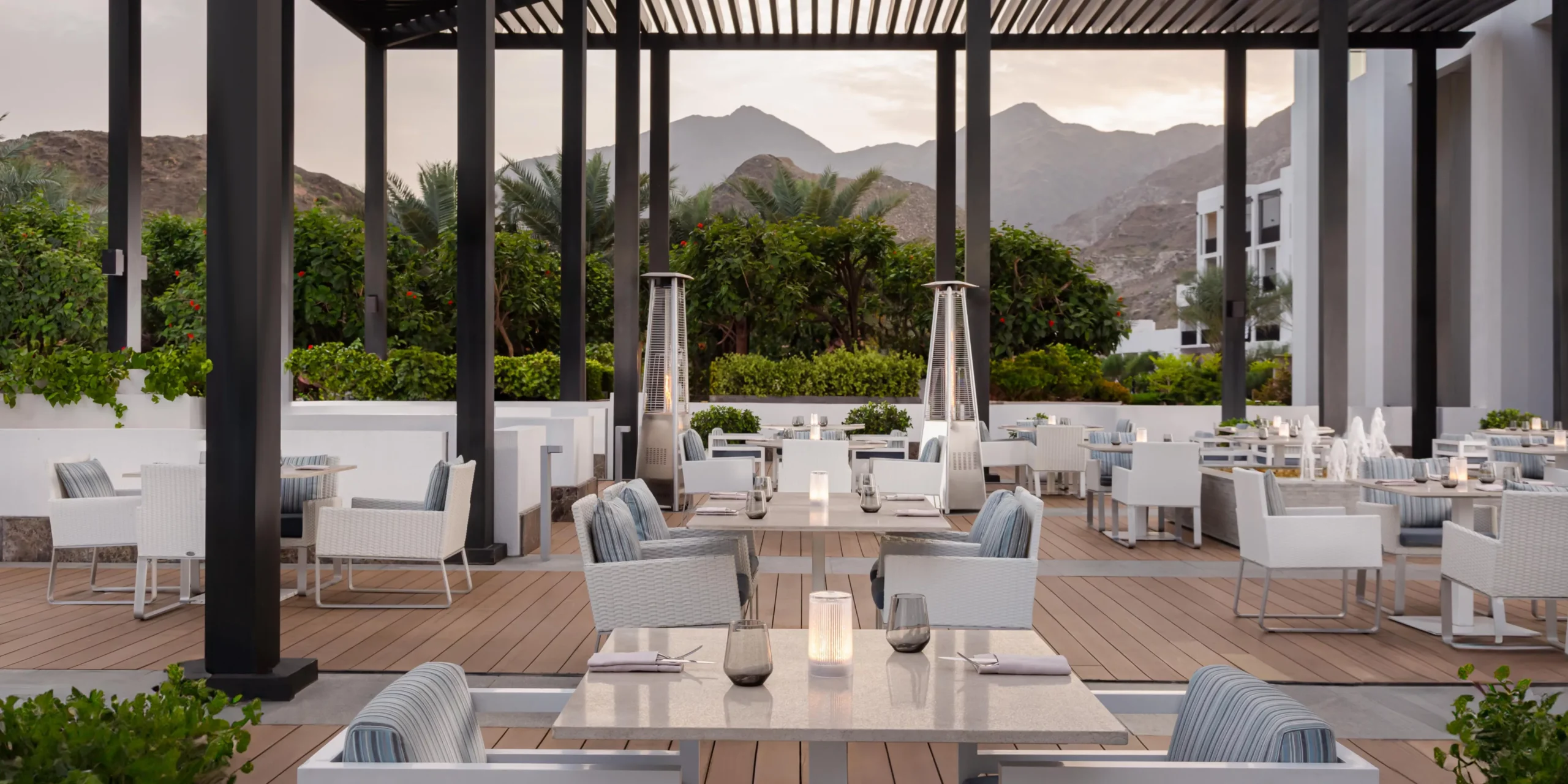 intercontinental-fujairah-9820998458-2x1