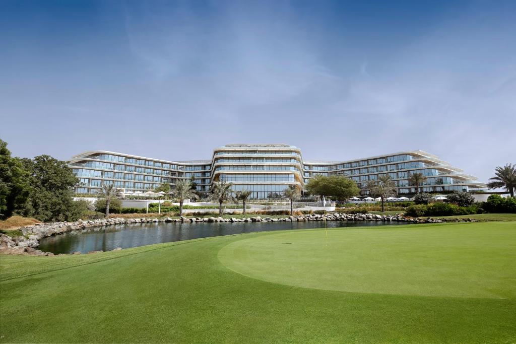 JA Lake View Hotel